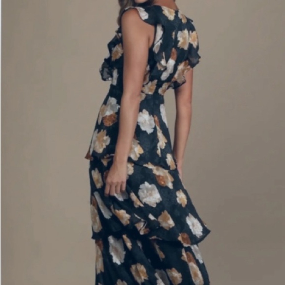 Lulus Burnout Floral Tiered Maxi Dress Womenn Size XS NWT - Picture 3 of 4